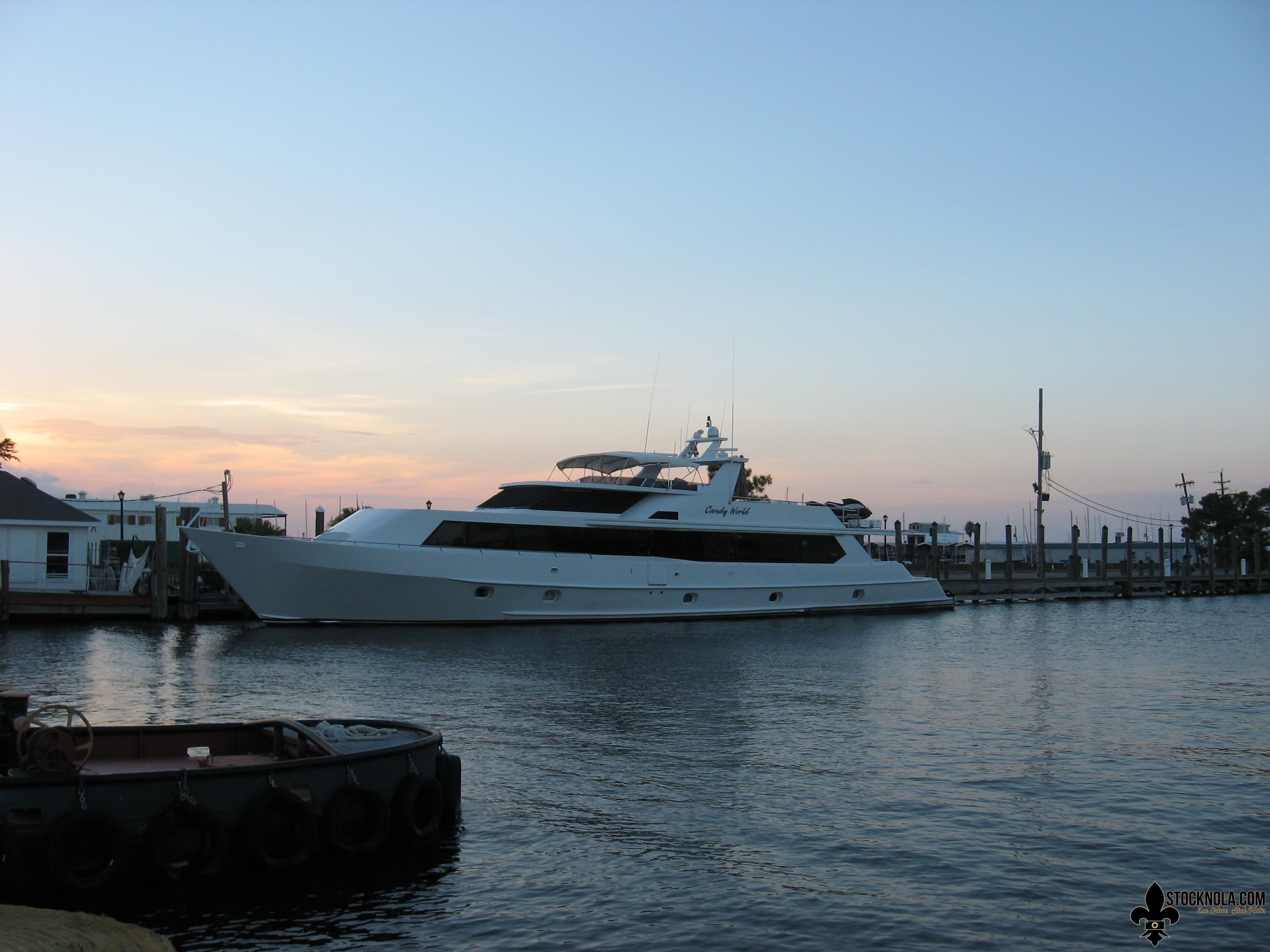 who owns candy world yacht in new orleans